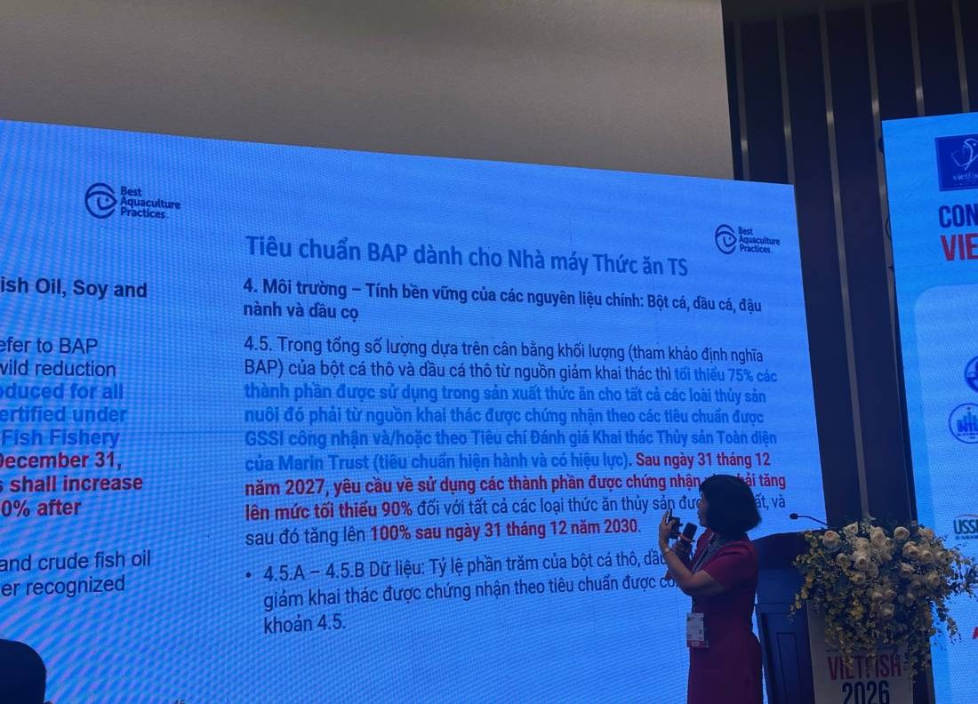 Slide lộ trình bột cá dầu cá bền vững