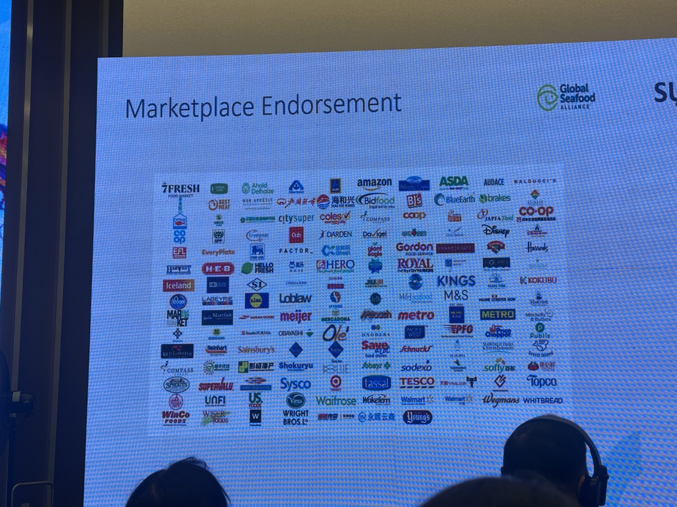 Slide Marketplace Endorsement với logo hàng trăm nhà bán lẻ công nhận GSA