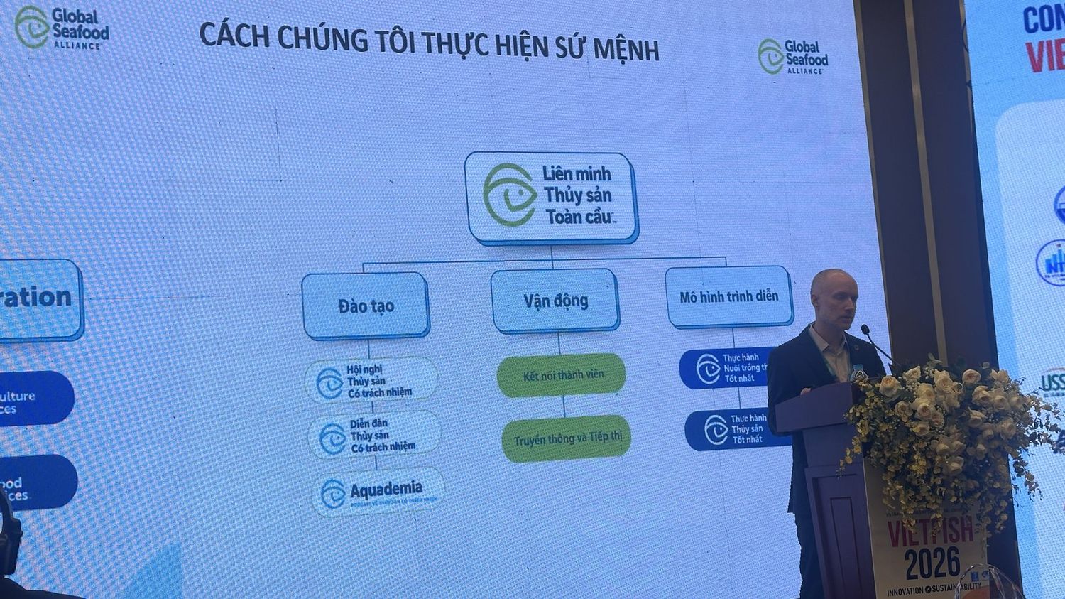 Ông Mike Kocsis trình bày tại VietFish 2026